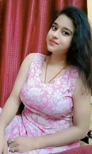 Priya Singh in Moshi