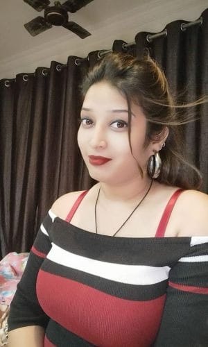 Divya Nair in Moshi
